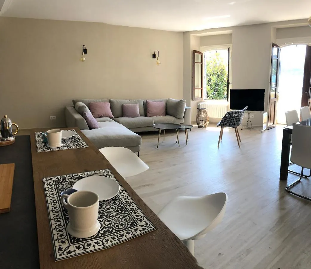 サロCasa Elisabetta, Affacciata Sul Golfoアパートメント アパート